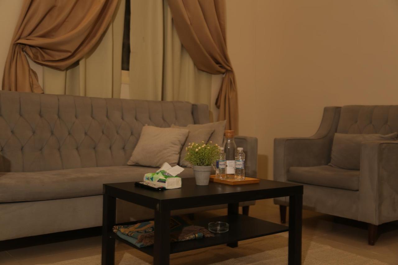 Spacious Apartments At Basla St 3 Mins From King Fahd Stadium Riyad Extérieur photo